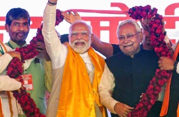 Photo of बिहार : NDA में हुआ सीटों का बटवारा, चिराग को पूरा सम्मान लेकिन चाचा को…