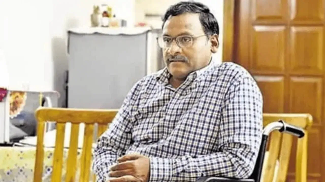 Photo of बॉम्बे हाई कोर्ट ने डीयू के पूर्व प्रोफेसर जीएन साईबाबा को किया बरी