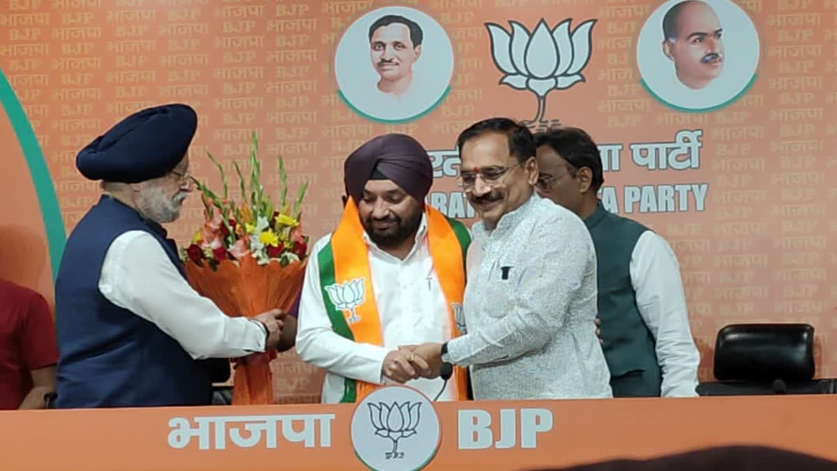 Photo of अरविंदर सिंह लवली कई नेताओं के साथ बीजेपी में शामिल हुए