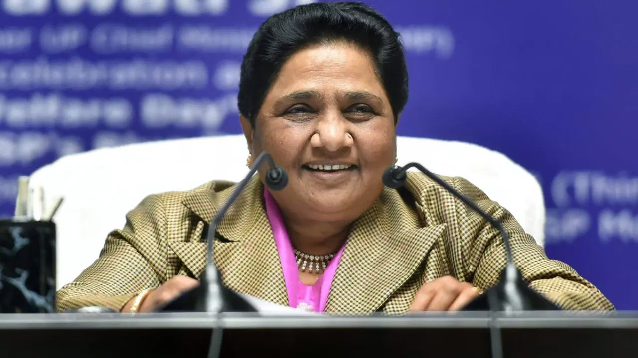 Photo of मायावती ने क्यों काटा धनंजय सिंह की पत्नी श्रीकला का टिकट