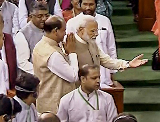 Photo of ओम बिरला के स्पीकर बनने पर PM बोले- आप जीत कर स्पीकर बने, ये अपने आप में रिकॉर्ड