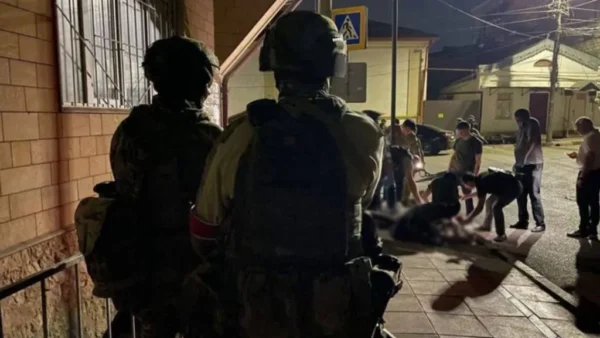 Photo of रूस : यहूदियों के प्रार्थना स्थल और चर्च पर आतंकी हमला, पादरी का काटा गया गला,देखें -Video