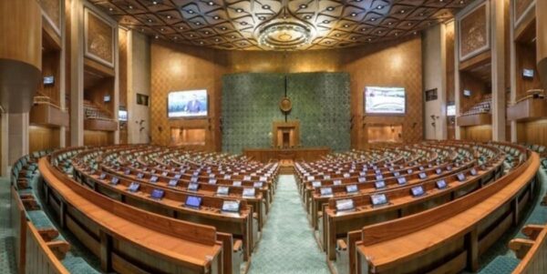 Photo of संसद में एक साथ दाखिल होंगे INDIA ब्लॉक के सांसद, 18वीं लोकसभा के सत्र की आज से शुरुआत