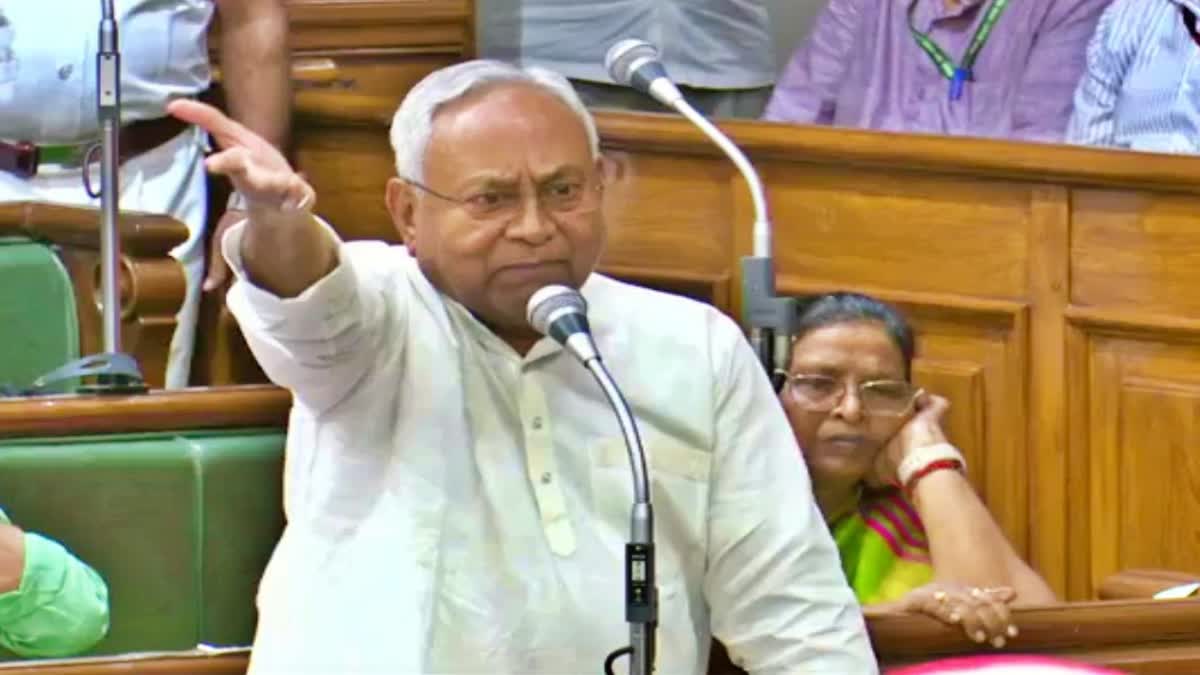 Photo of नीतीश, बोले- महिला हो.. कुछ जानती हो.. चुप रहो, बिहार CM ने RJD विधायक को ऐसा क्यों कहा