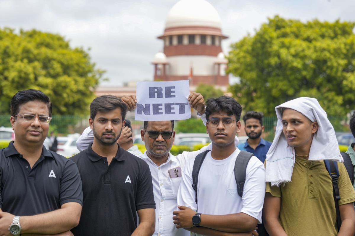 Photo of सुप्रीम कोर्ट ने NEET-UG 2024 परीक्षा रद्द करने से किया इनकार, जानें क्या कहा