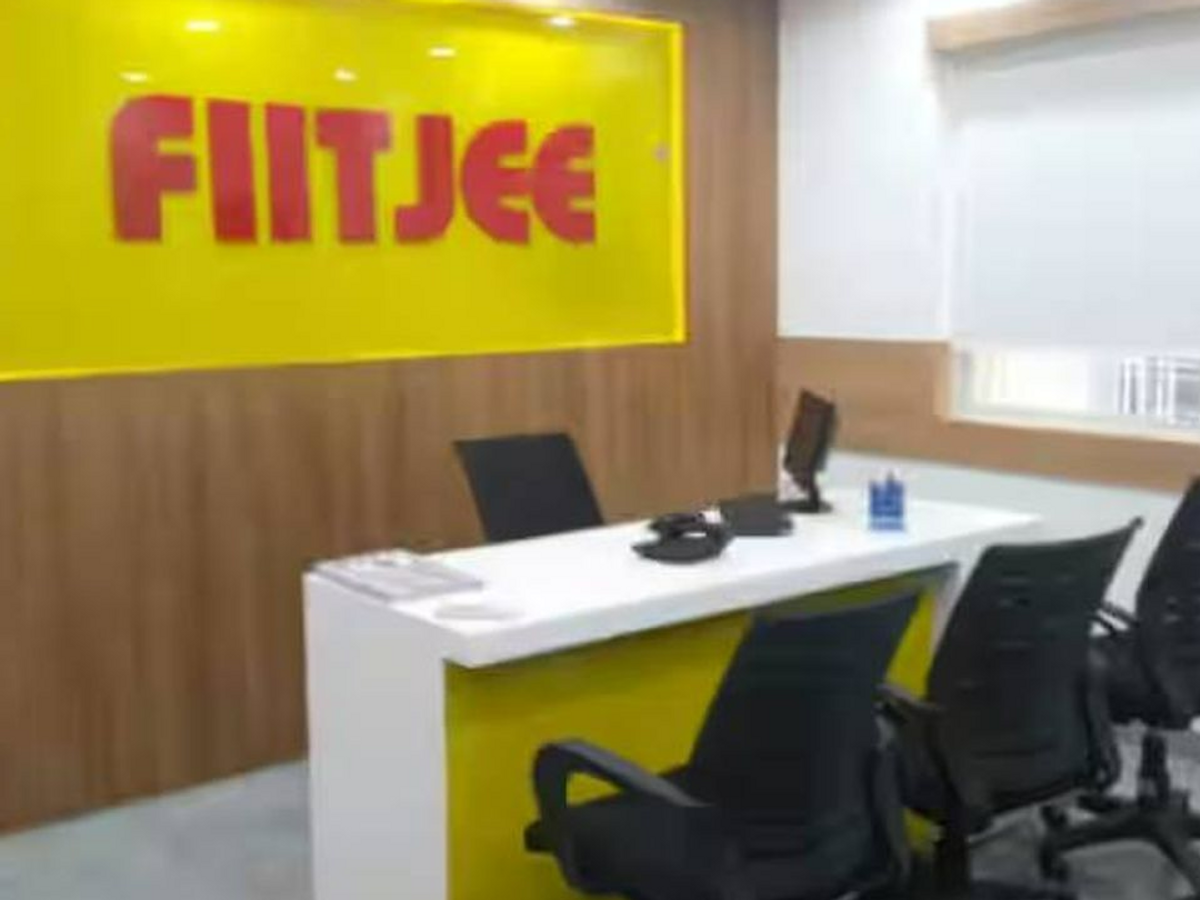 Photo of FIITJEE ने 300 छात्रों के साथ की धोखाधड़ी, रातोरात हुआ फरार