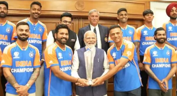 Photo of विश्व विजेता खिलाड़ियों से मिले PM मोदी,देखें-शानदार Video