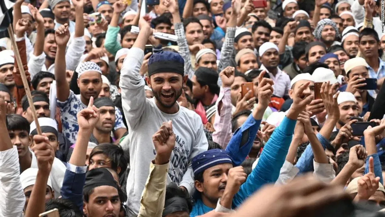 Photo of वक्फ बोर्ड में बदलाव की खबरों पर भड़का ऑल इंडिया मुस्लिम पर्सनल लॉ बोर्ड