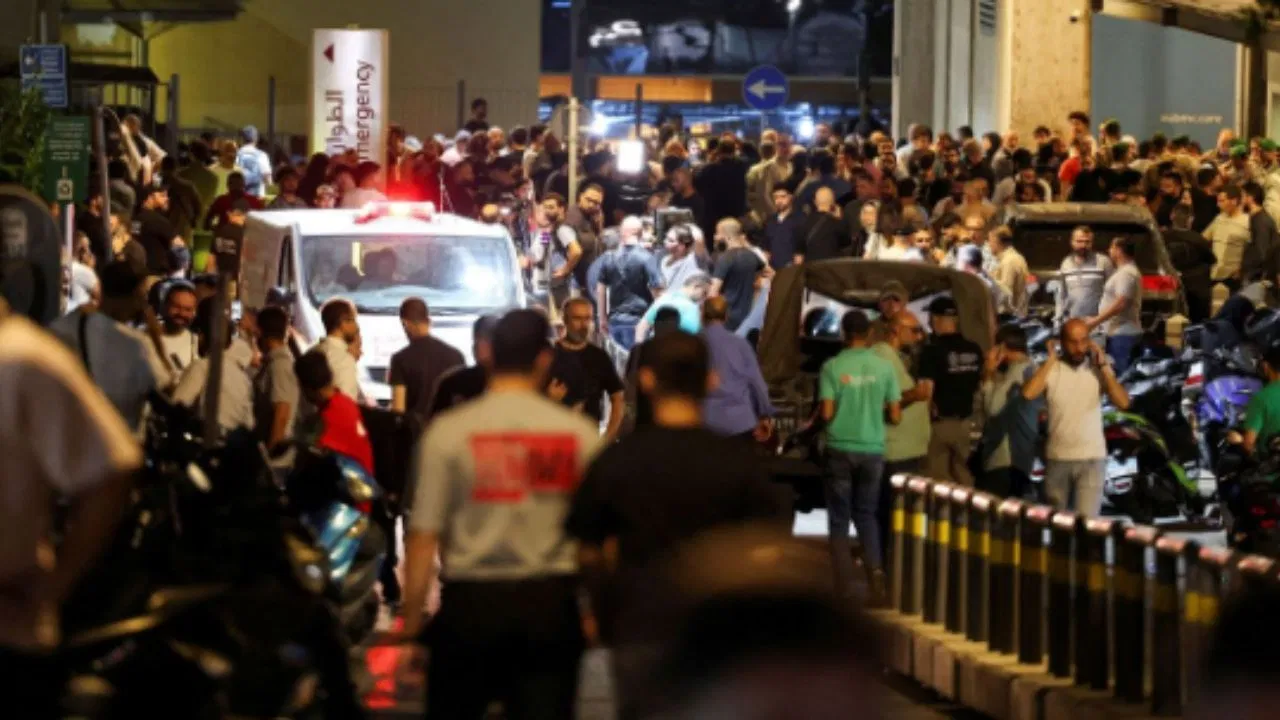 Photo of देखें खौफनाक VIDEO : जनाजे में पहुंचे, तभी फटने लगे वॉकी-टॉकी…