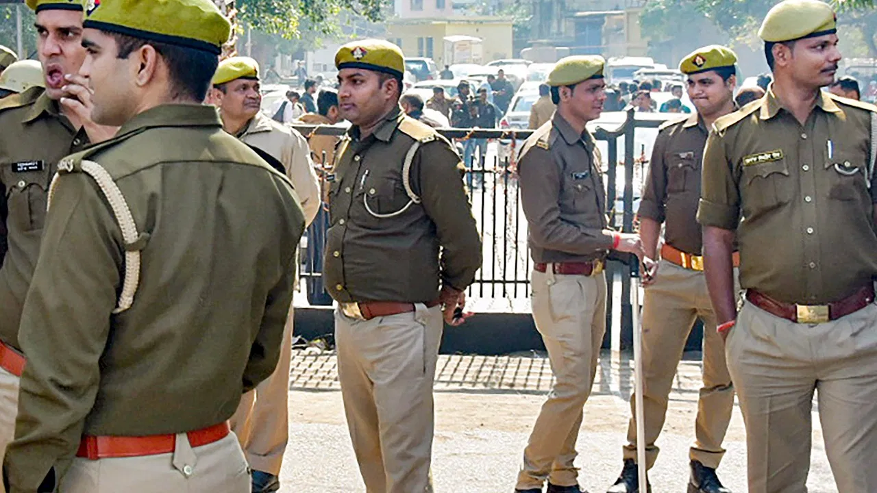 Photo of UP पुलिस कांस्टेबल भर्ती को लेकर बड़ा अपडेट, जानें कब है फिजिकल व डॉक्यूमेंट वेरिफिकेशन