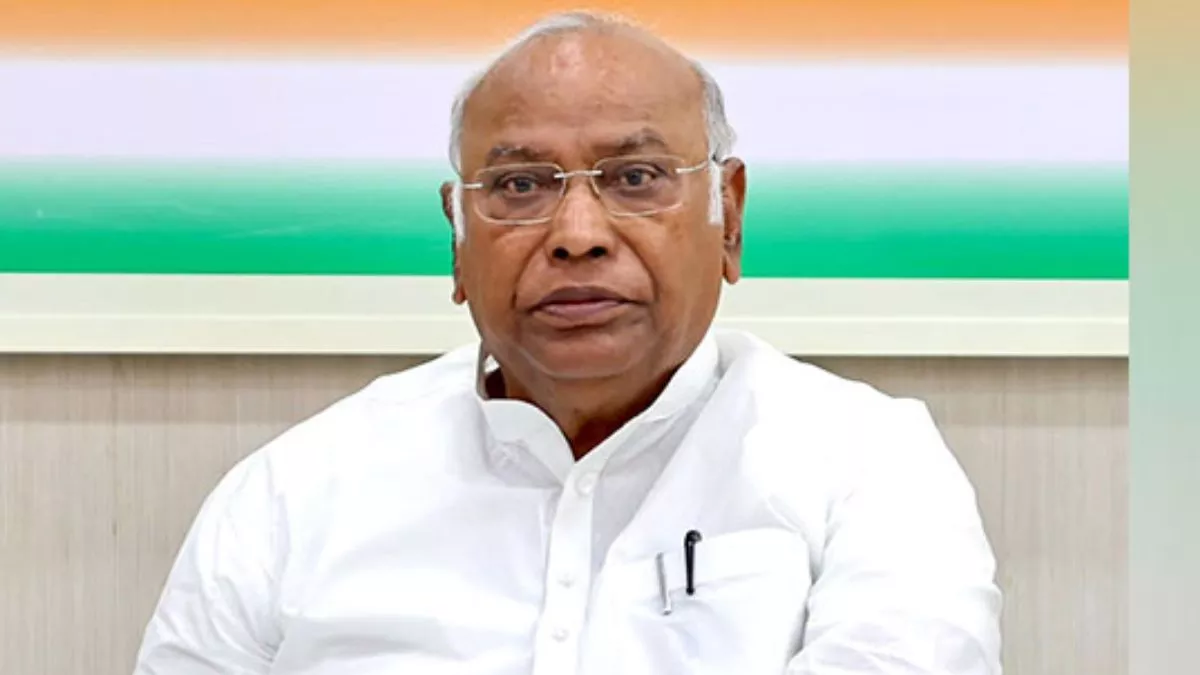 Photo of पीएम मोदी की पार्टी टेररिस्ट की पार्टी है, अपराधियों का करते हैं समर्थन-खरगे