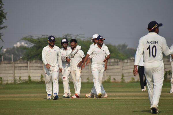 Photo of रणजी ट्रॉफी : हरियाणा के खिलाफ UP के गेंदबाजों ने दिलाई वापसी