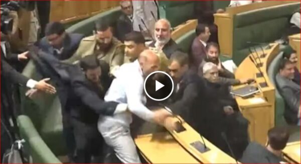 Photo of ये नजारा किसी अखाड़े का नहीं है बल्कि JK विधानसभा के अंदर का है…देखें-Video, जमकर हुई विधायकों के बीच हुई धक्का-मुक्की और हाथापाई