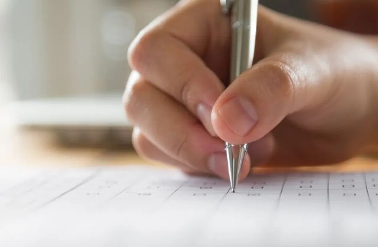 Photo of UP : प्रयागराज में गुरुवार को भी छात्रों का प्रदर्शन जारी, प्रशासन ने क्या कहा?