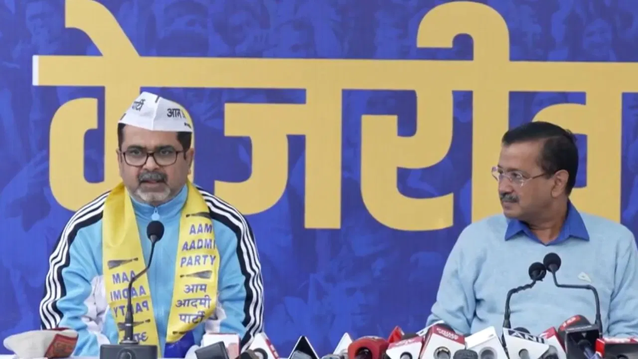 Photo of AAP में शामिल हुए UPSC टीचर और मोटिवेशनल स्पीकर अवध ओझा