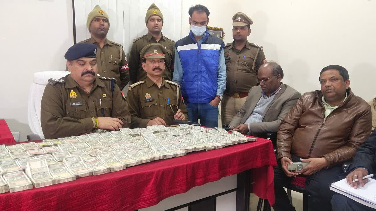 Photo of वाराणसी रेलवे स्टेशन पर 42 लाख कैश किया बरामद, जीआरपी कर रही पूछताछ