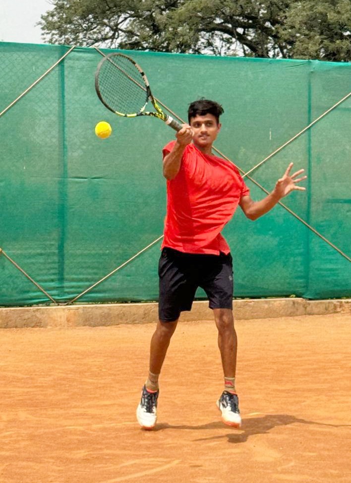 Photo of अनुज व शोभित पुरुष वर्ग की खिताबी होड़ में, अयांश बालक अंडर-10 फाइनल में