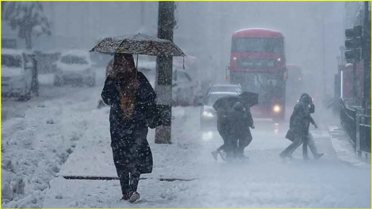 Photo of यूपी में भीषण सर्दी के बीच आज 38 जिलों में बारिश का अलर्ट