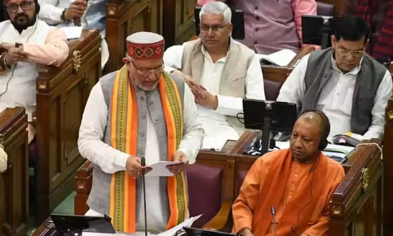 Photo of वित्त मंत्री सुरेश खन्ना ने पेश किया अब तक का सबसे बड़ा बजट! जानें क्या है खास