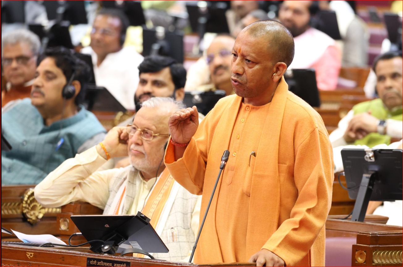 Photo of योगी ने विपक्ष को दिया जवाब, बोले-गिद्धों को केवल लाश मिली और सुअरों को…