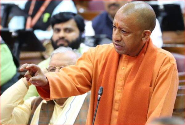 Photo of योगी ने किसको कहा-कमबख्त को UP भेजो
