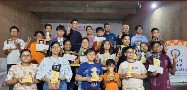 Photo of यूपी स्टेट अंडर-17 ओपन और गर्ल्स चेस चैंपियनशिप 2025: अजय संतोष और वैष्णवी प्रकाश बने चैंपियन