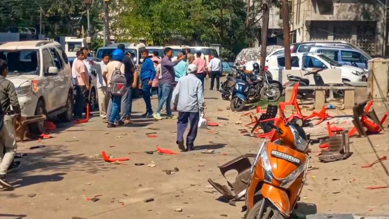 Photo of अखिलेश यादव ने करणी सेना का वीडियो शेयर कर यूपी सरकार पर उठाए सवाल