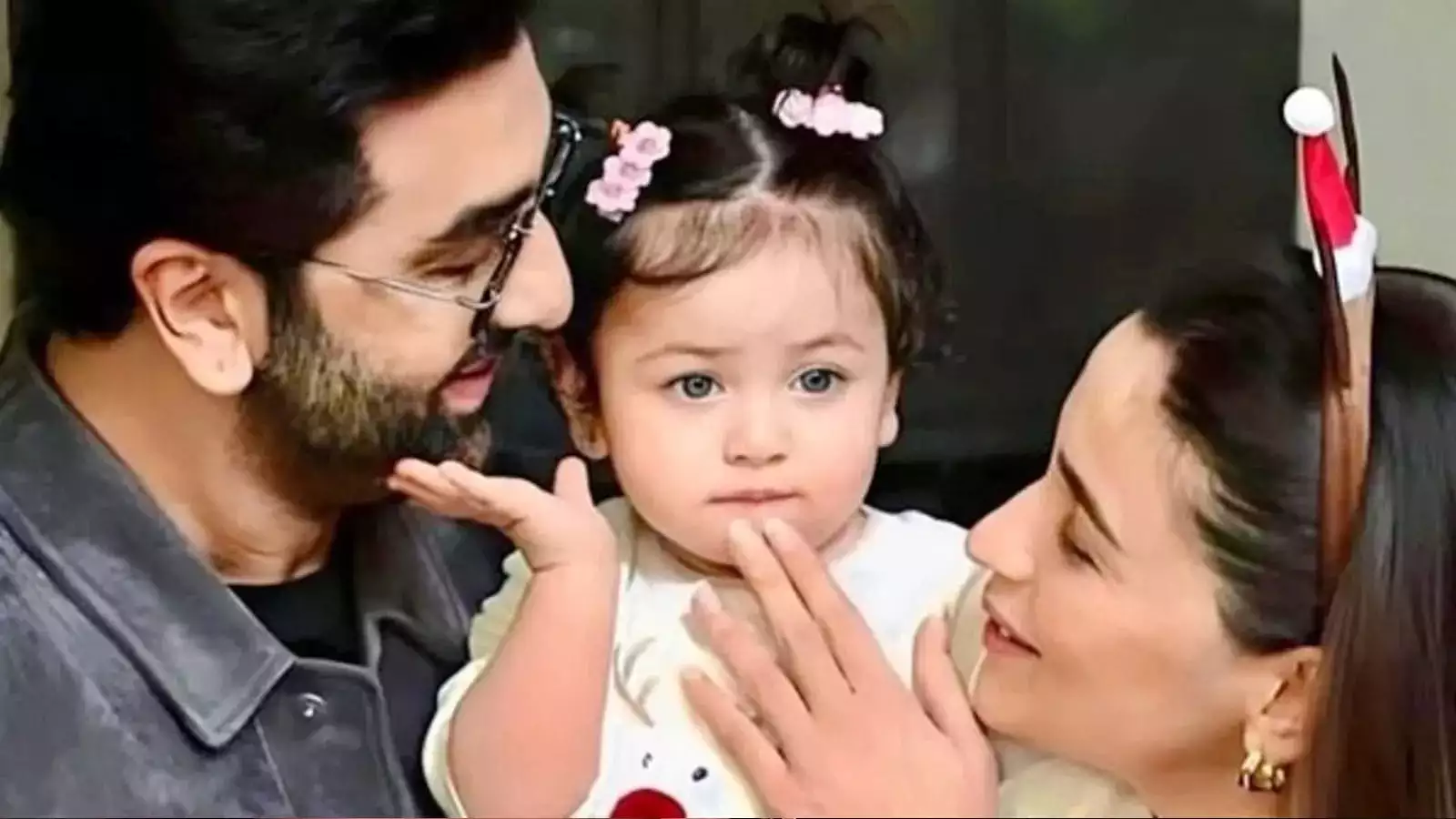 Photo of आलिया भट्ट और रणबीर कपूर ने बेटी राहा की तस्वीरें सोशल मीडिया से हटाईं, जानिए क्‍यों?