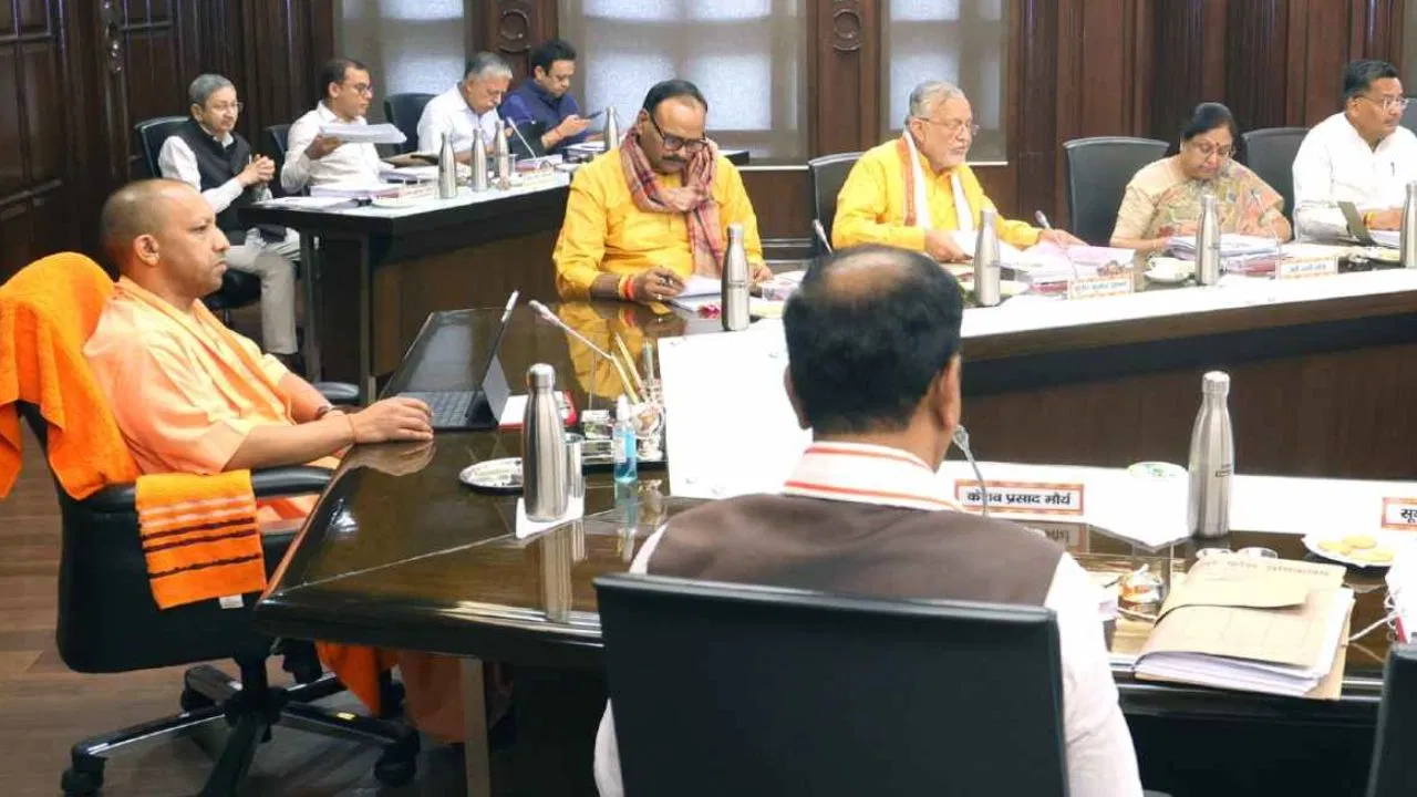 Photo of उत्तर प्रदेश कैबिनेट ने 19 प्रस्तावों को दी मंजूरी, बलिया को दी ये बड़ी सौगात