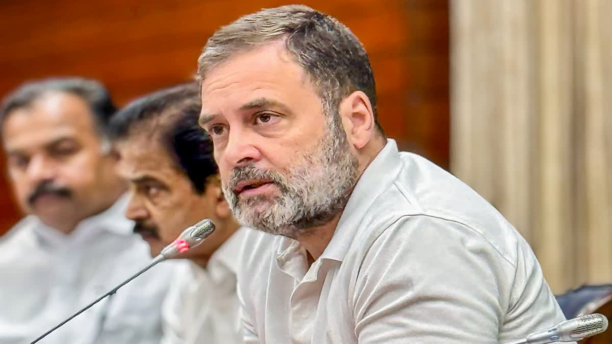 Photo of राहुल गांधी ने राष्ट्रपति को लिखा पत्र, पश्चिम बंगाल में शिक्षक भर्ती मामले में हस्तक्षेप की अपील