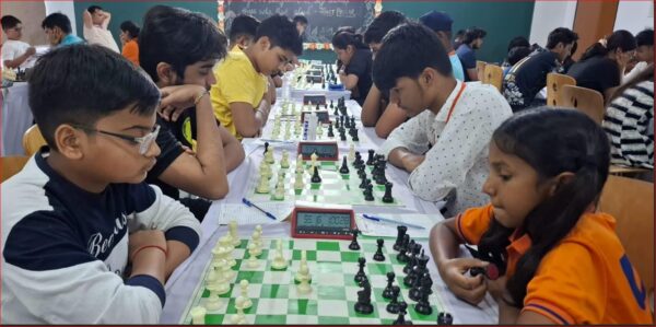 Photo of उत्तर प्रदेश स्टेट चेस चैंपियनशिप 2025: इशान और गीतेश ने चौंकाया, प्रखर समेत तीन खिलाड़ी संयुक्त बढ़त पर