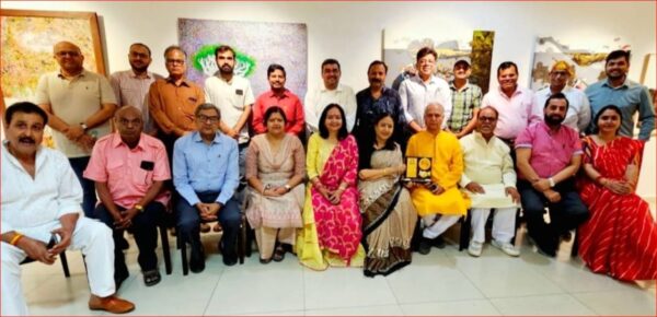 Photo of ‘परपंचु’ अवधी गोष्ठी में भाषा व संस्कृति के संरक्षण पर चर्चा