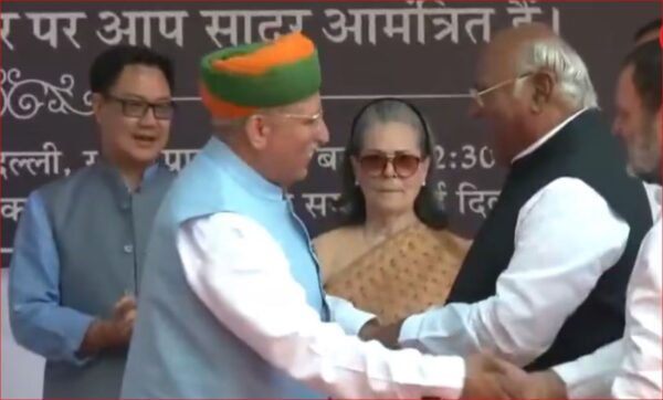 Photo of जब खुले मन से सोनिया-राहुल गांधी से मिले BJP के दिग्गज