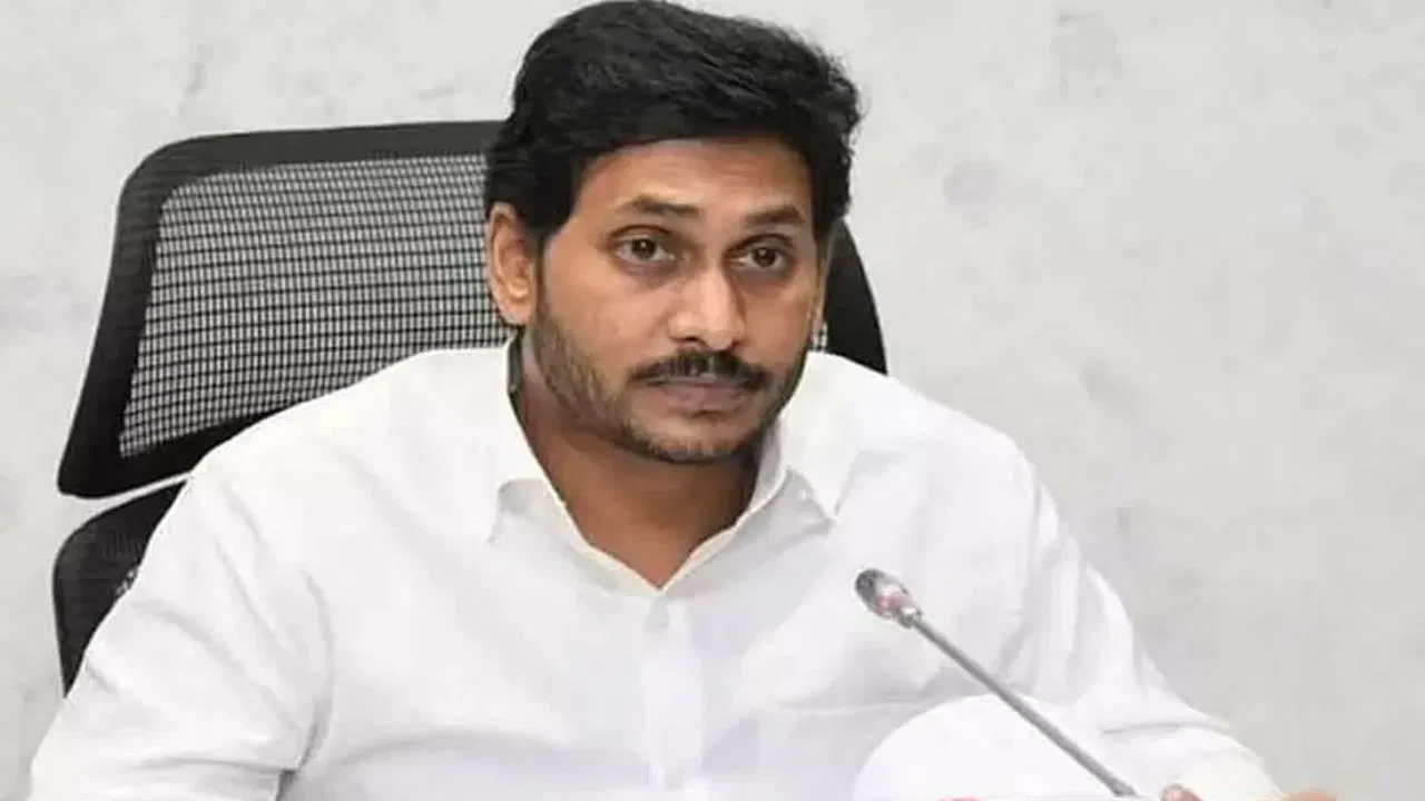 Photo of ED का एक्शन: जगन रेड्डी और डालमिया सीमेंट की 793 करोड़ की संपत्ति जब्त