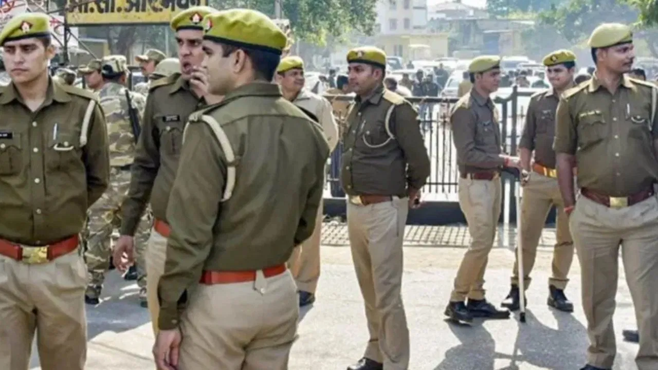 Photo of गाजियाबाद पुलिस की नई पहल: अब ‘आप’ कहकर बुलाएंगे अधिकारी, सम्मानजनक व्यवहार अनिवार्य