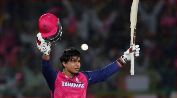 Photo of उम्र में क्या रखा है जनाब ! क्रिकेट के आसमान पर चढ़ा ‘वैभव’