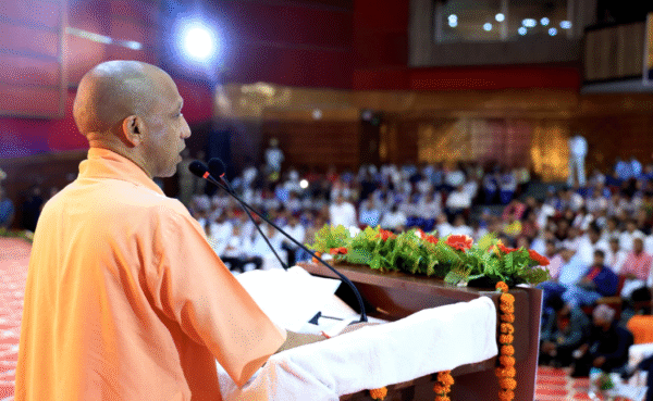 Photo of CM योगी ने अहमदाबाद प्लेन क्रैश की घटना पर जताया दु:ख