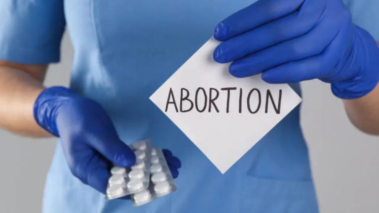 Photo of इस राज्या में अचानक बढ़े अबॉर्शन के मामले, क्या है इसके पीछे की असली वजह?