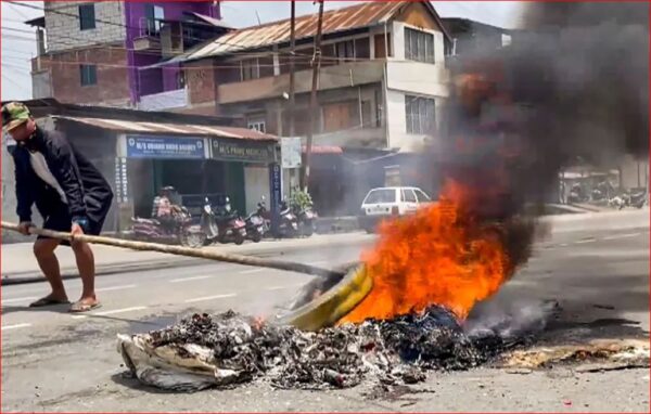 Photo of मणिपुर में मैतेई नेता कानन सिंह की गिरफ्तारी के बाद बिगड़े हालात