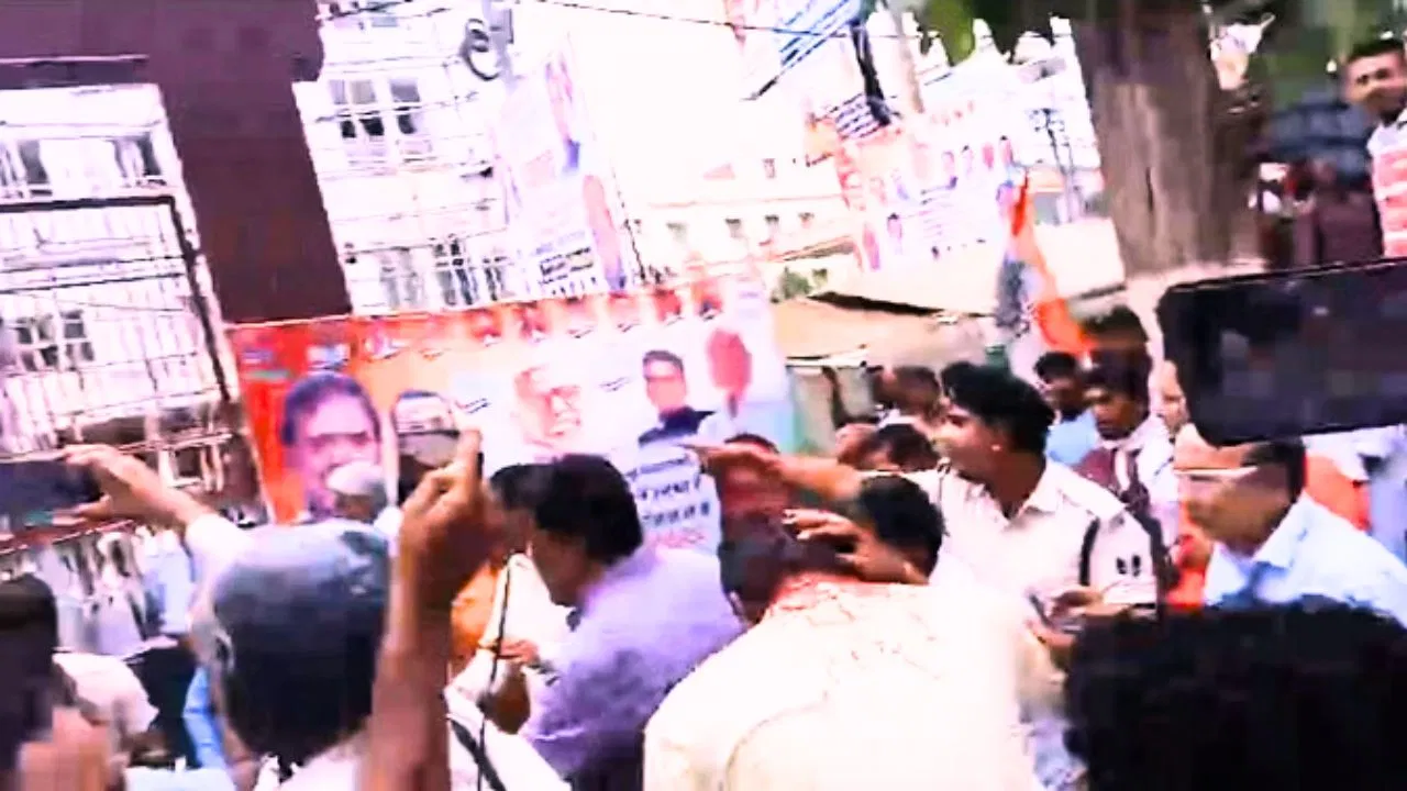 Photo of बिहार: भोजपुर में कांग्रेस की बैठक में दो गुटों के बीच मारपीट, कई घायल