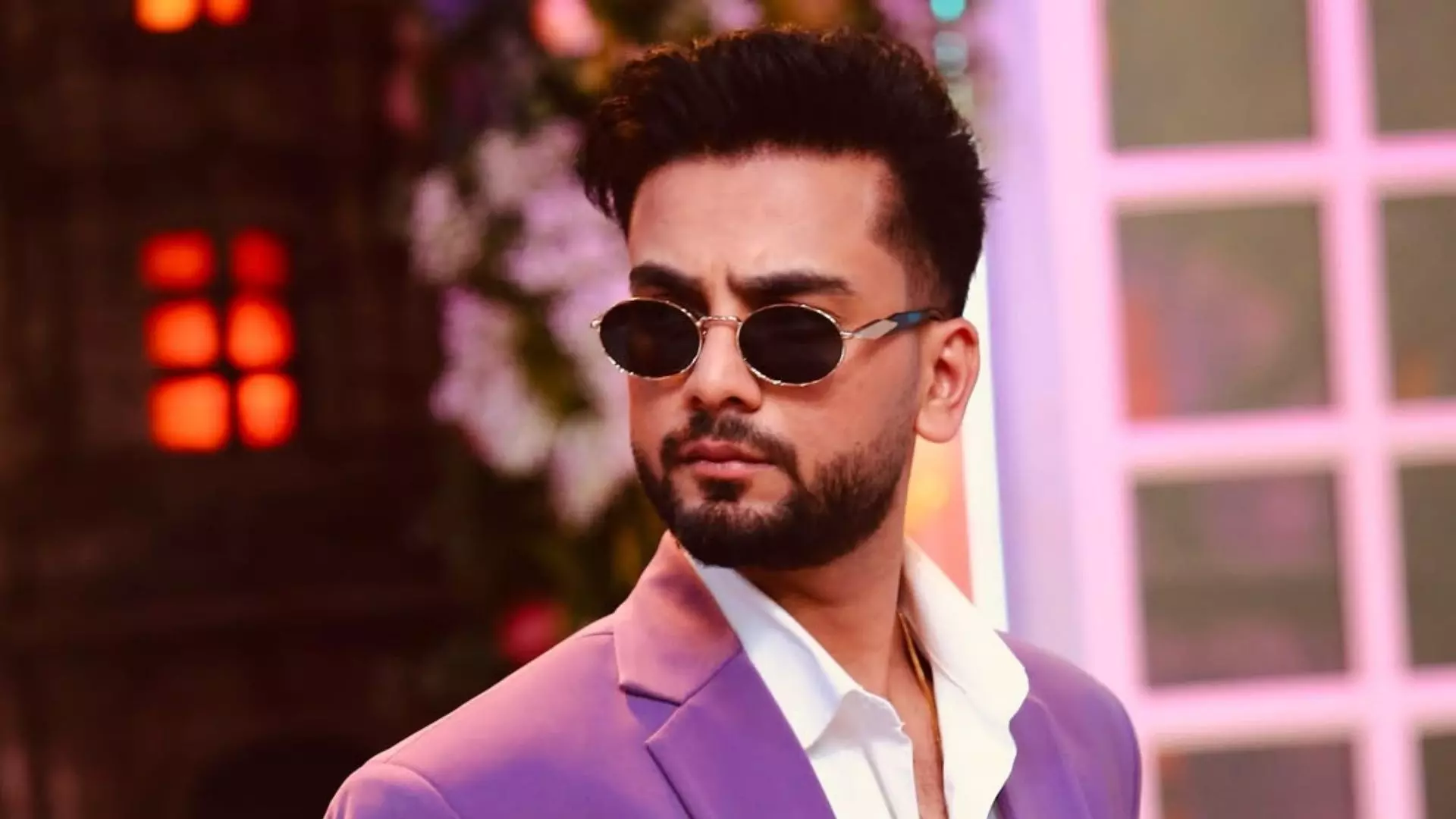 Photo of “यूट्यूबर एलविश यादव को सुप्रीम कोर्ट से अंतरिम राहत, इस केस पर लगा ब्रेक”