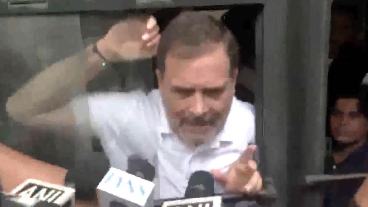 Photo of वोट चोरी पर राहुल गांधी का हमला—“ये संविधान को बचाने की लड़ाई है