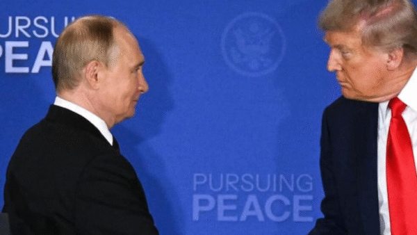 Photo of अलास्का मीटिंग पर बवाल: क्या ट्रंप से असली पुतिन मिले या उनका हमशक्ल? सोशल मीडिया पर उठे बड़े सवाल!