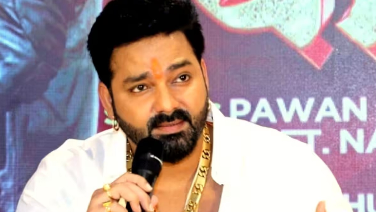 Photo of पवन सिंह ने एक्ट्रेस के साथ की ऐसी हरकत, सोशल मीडिया पर फूटा लोगों का गुस्सा