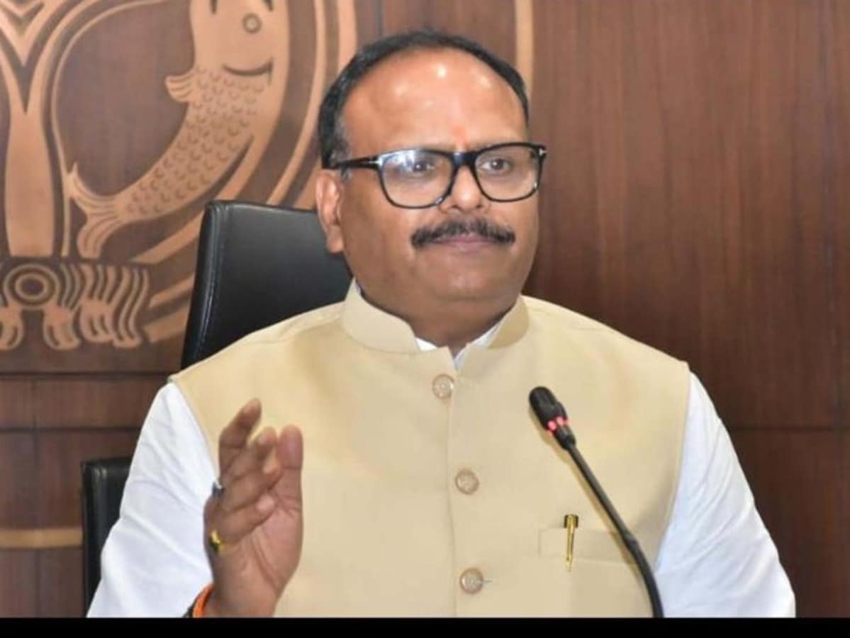 Photo of लखनऊ: 2016 एक्स-रे टेक्नीशियन भर्ती फर्जीवाड़ा, डिप्टी सीएम ब्रजेश पाठक ने तलब की रिपोर्ट