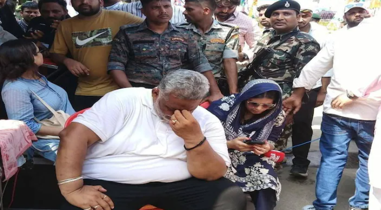 Photo of पटना: पप्पू यादव का फिर विवाद, वैन में बहस के बाद छोड़ा सभा स्थल