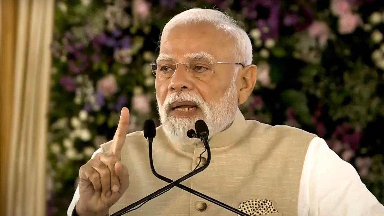 Photo of बिहार में मां को लेकर की गई अभद्र टिप्पणी पर पीएम मोदी का कड़ा बयान, कहा…