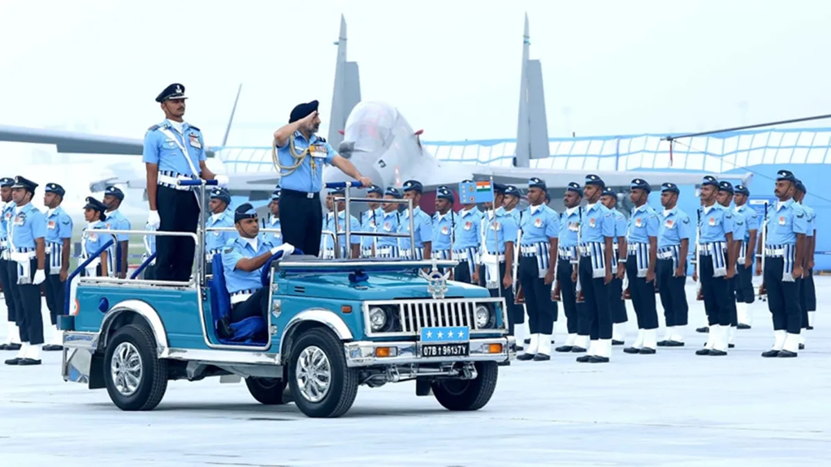 Photo of भारत की वायुसेना बनी दुनिया की तीसरी सबसे ताकतवर एयरफोर्स, चीन को पीछे छोड़ा 