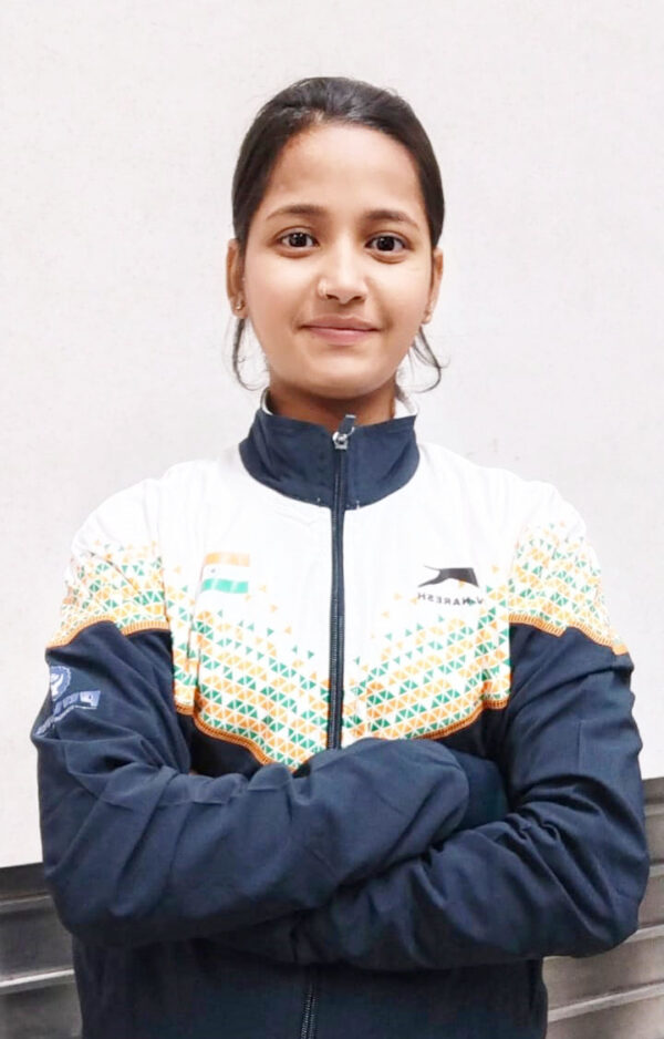 Photo of लखनऊ की सौम्या श्रीवास्तव भारतीय जूनियर बालिका हैंडबॉल टीम में