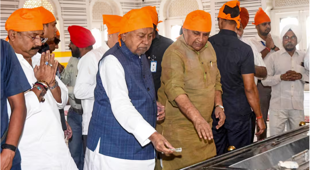 Photo of “भगवान भरोसे बिहार?” — मतगणना से पहले नीतीश ने की पूजा-अर्चना